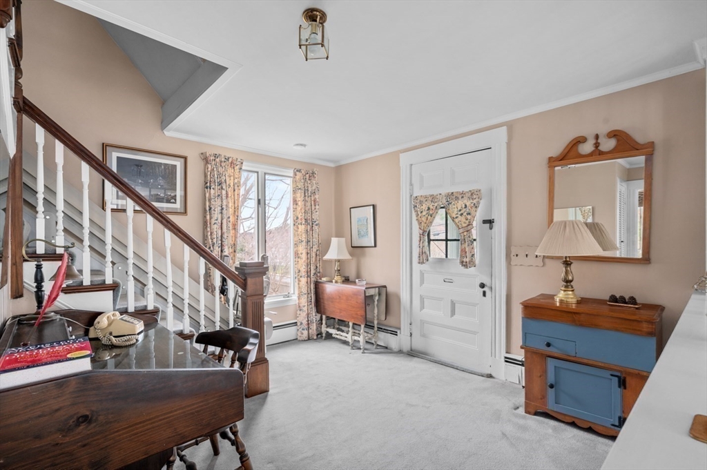 64 Whitehall Road Amesbury, MA 01913 - Photo 16 of 36