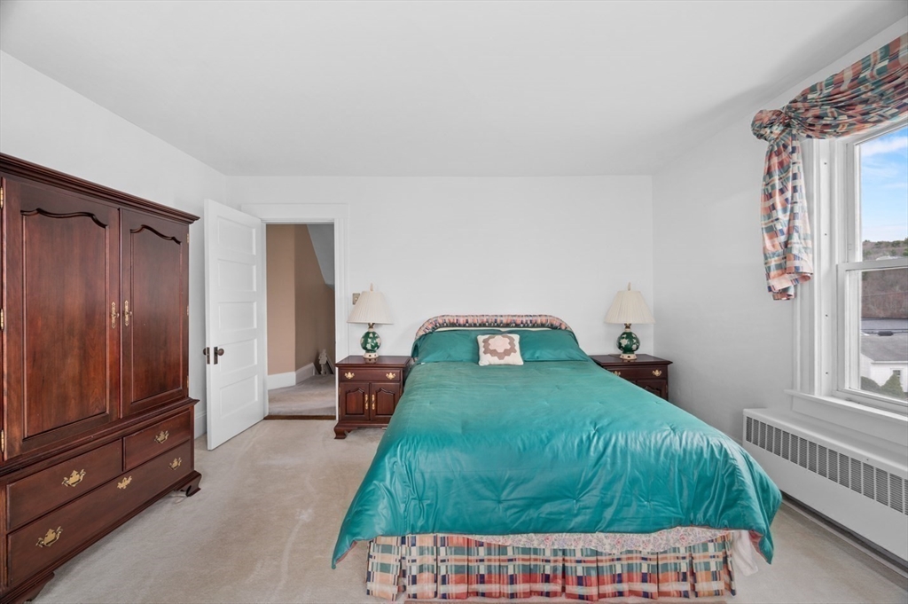 64 Whitehall Road Amesbury, MA 01913 - Photo 24 of 36