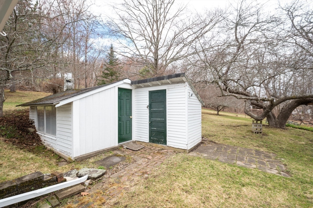 64 Whitehall Road Amesbury, MA 01913 - Photo 33 of 36