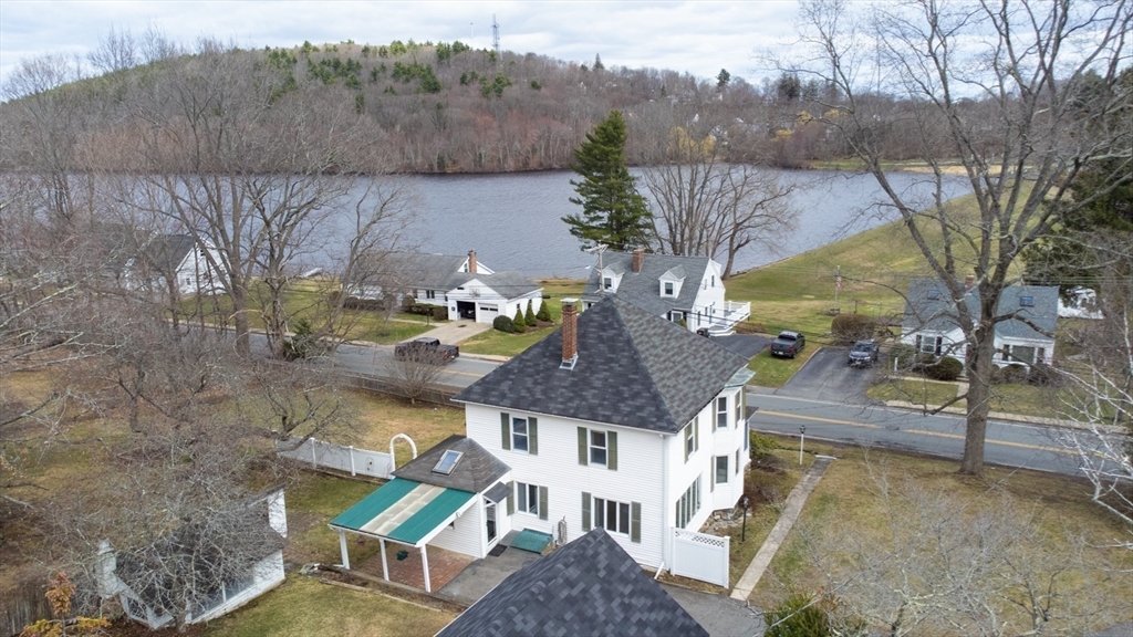 64 Whitehall Road Amesbury, MA 01913 - Photo 7 of 36