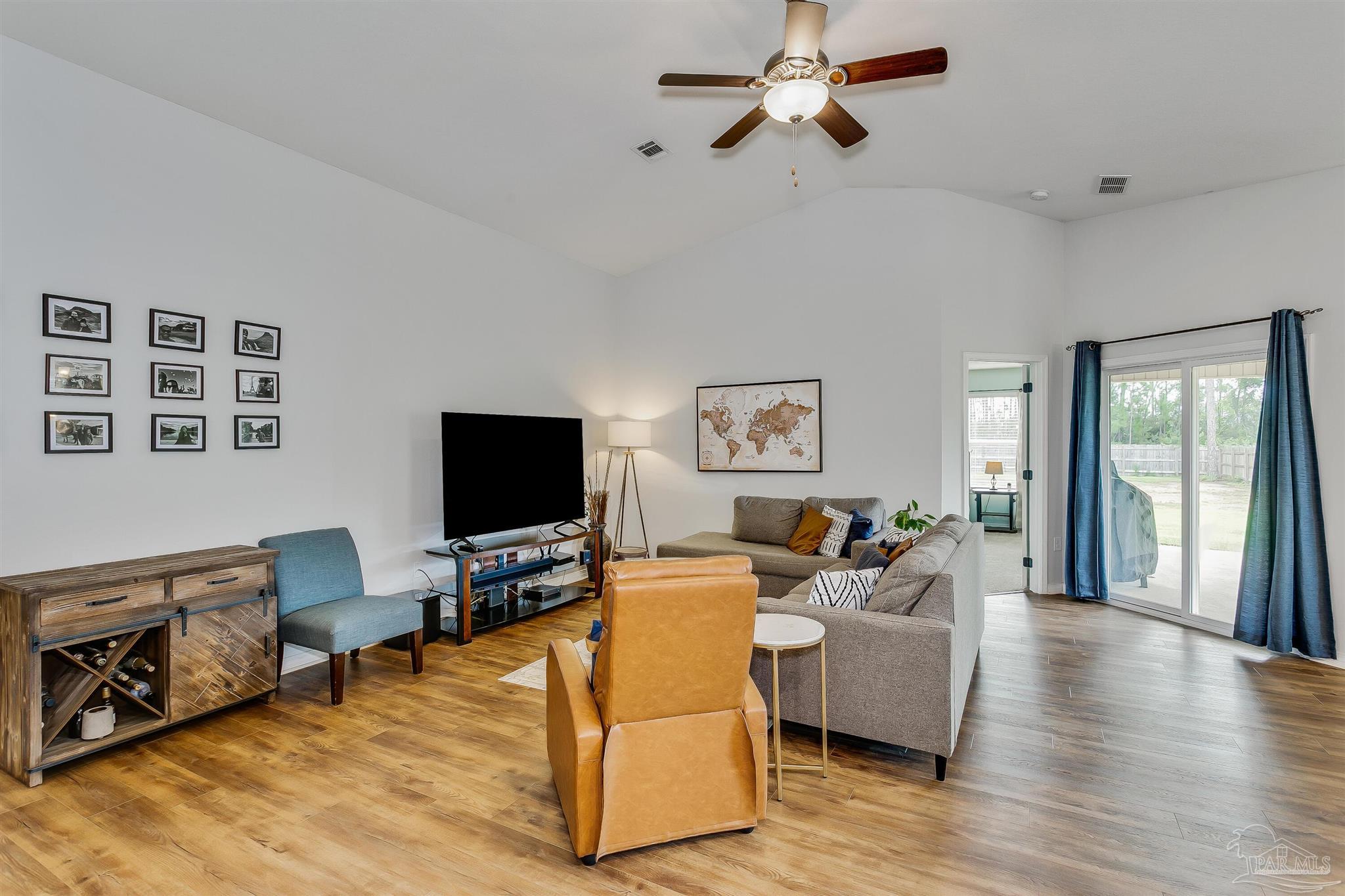 1906 Shannon Road Navarre, FL 32566 - Photo 12 of 43 Gallery Image 12