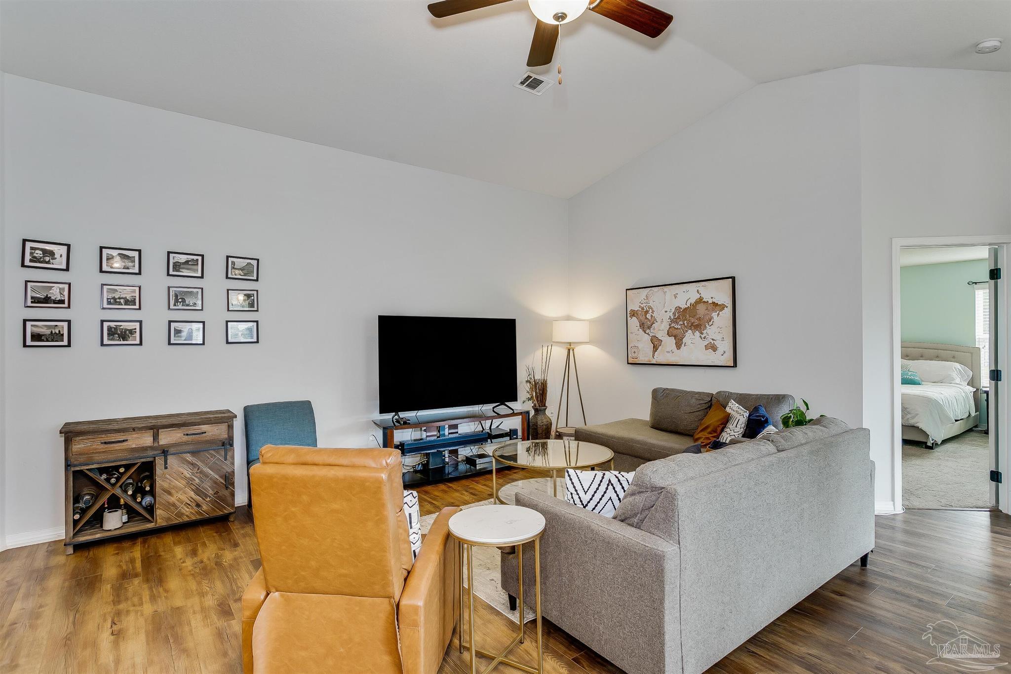 1906 Shannon Road Navarre, FL 32566 - Photo 14 of 43 Gallery Image 14