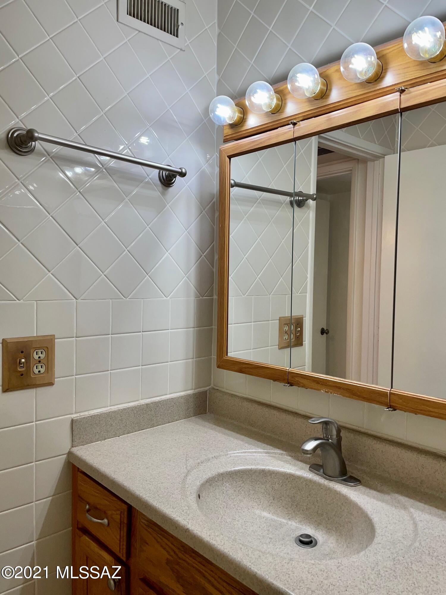 1341 East Fort Lowell Road, Unit 1341M Tucson, AZ 85719 - Photo 14 of 19
