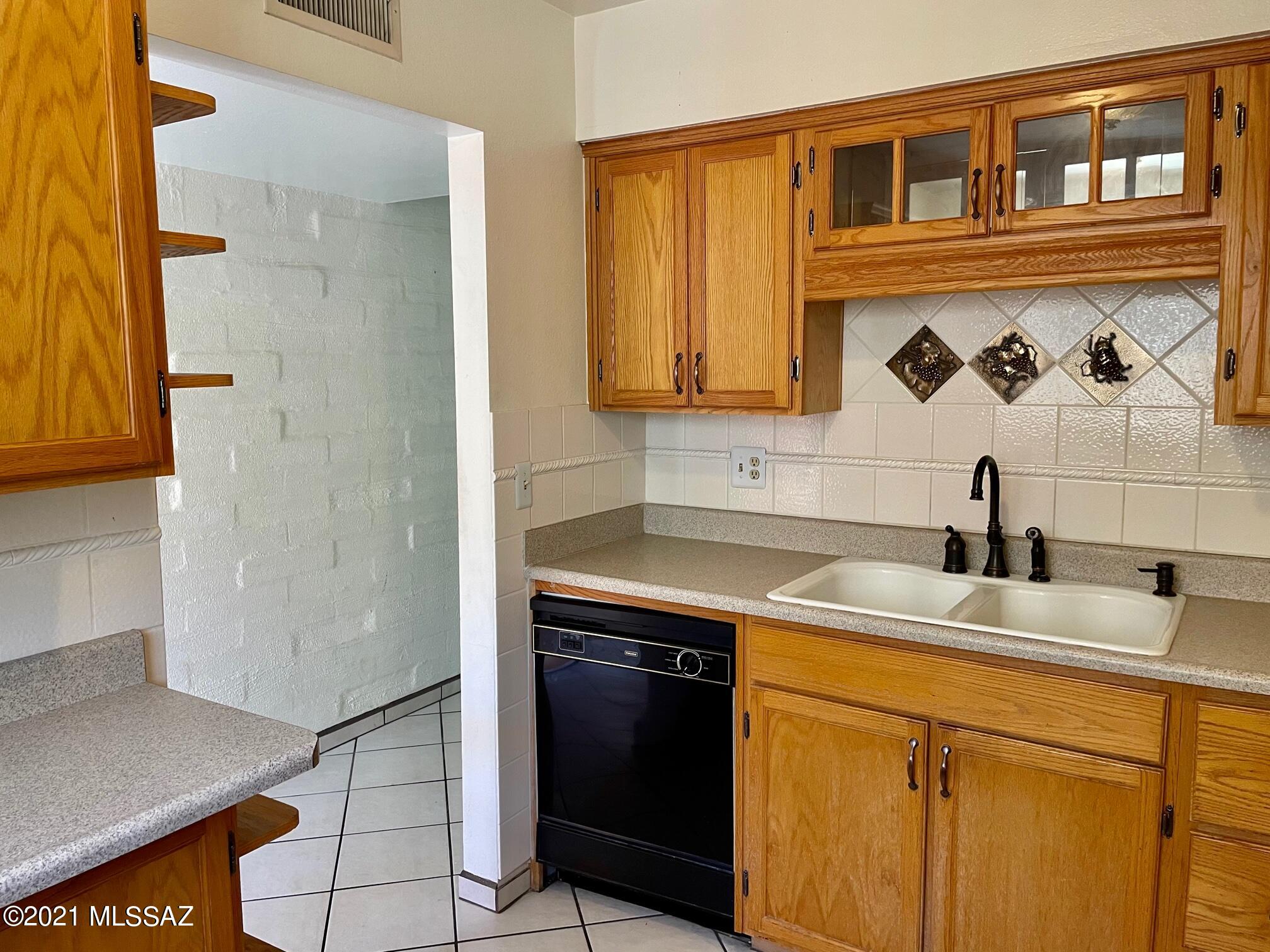 1341 East Fort Lowell Road, Unit 1341M Tucson, AZ 85719 - Photo 4 of 19