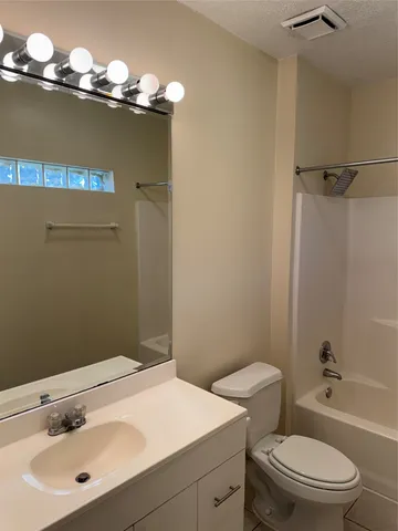 $1,495 | 315 Branard Street, Unit 3, Houston, TX 77006