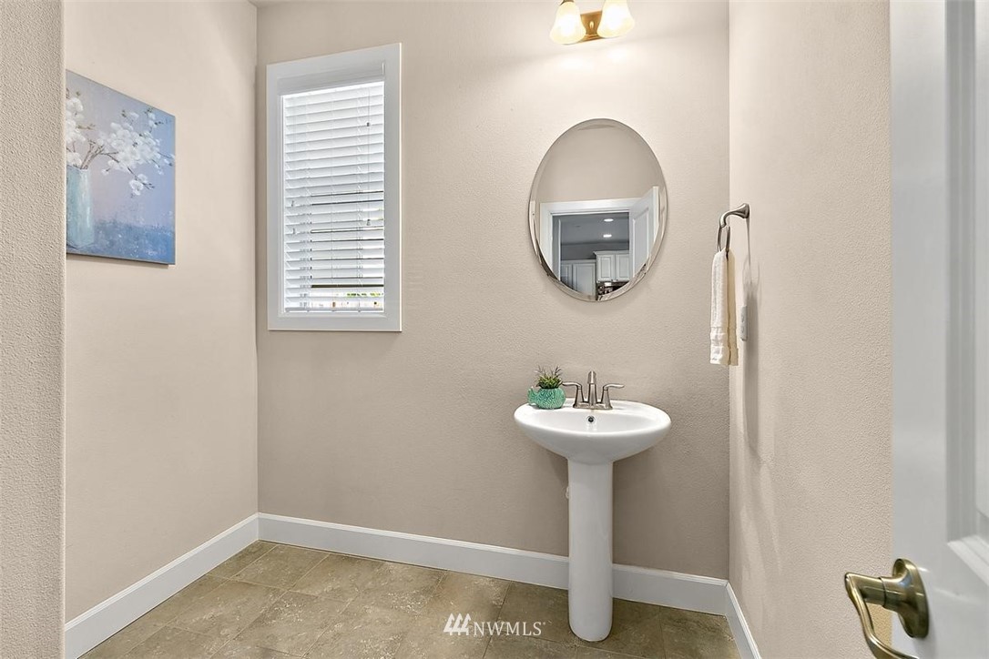 9402 Northeast 200th Street Bothell, WA 98011 - Photo 15 of 40