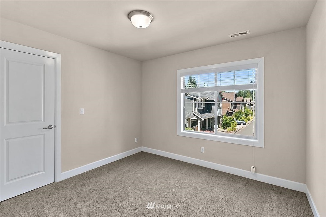 9402 Northeast 200th Street Bothell, WA 98011 - Photo 19 of 40