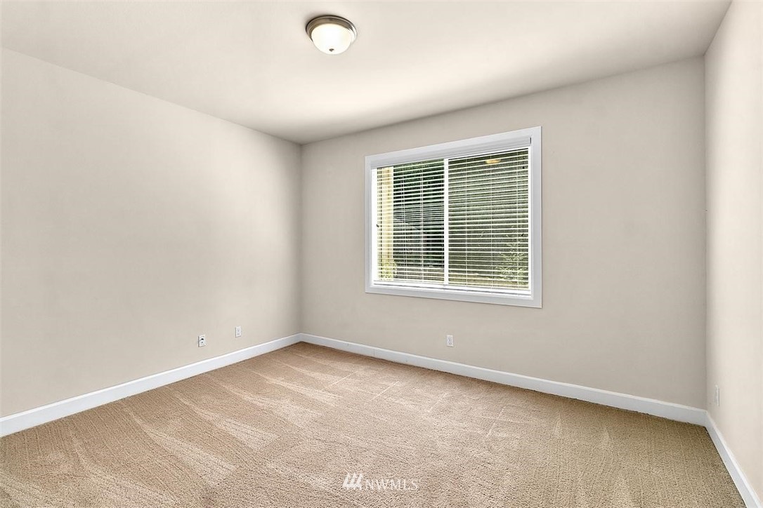 9402 Northeast 200th Street Bothell, WA 98011 - Photo 24 of 40