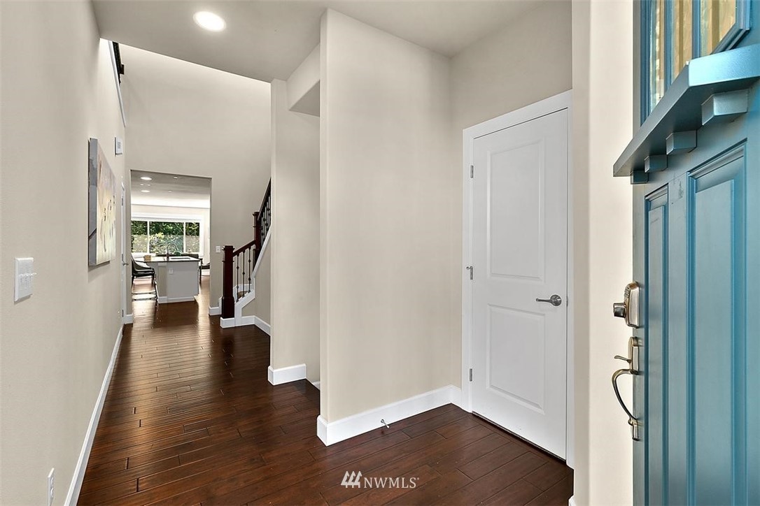 9402 Northeast 200th Street Bothell, WA 98011 - Photo 4 of 40