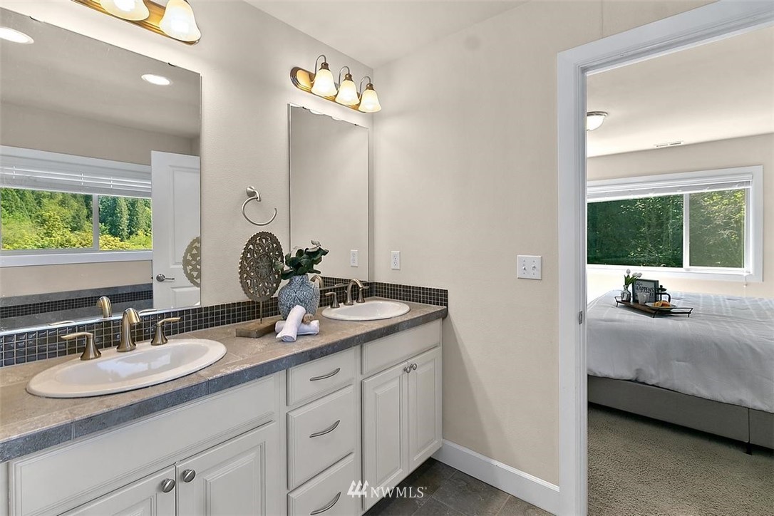 9402 Northeast 200th Street Bothell, WA 98011 - Photo 34 of 40