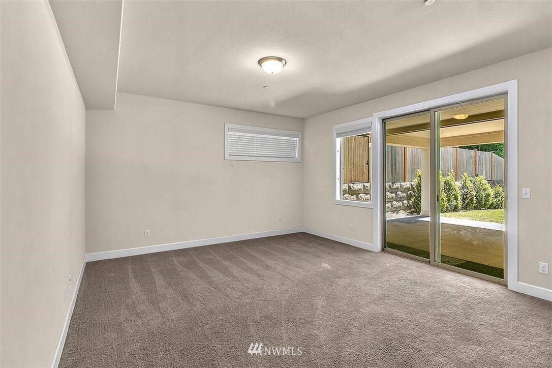 9402 Northeast 200th Street Bothell, WA 98011 - Photo 35 of 40