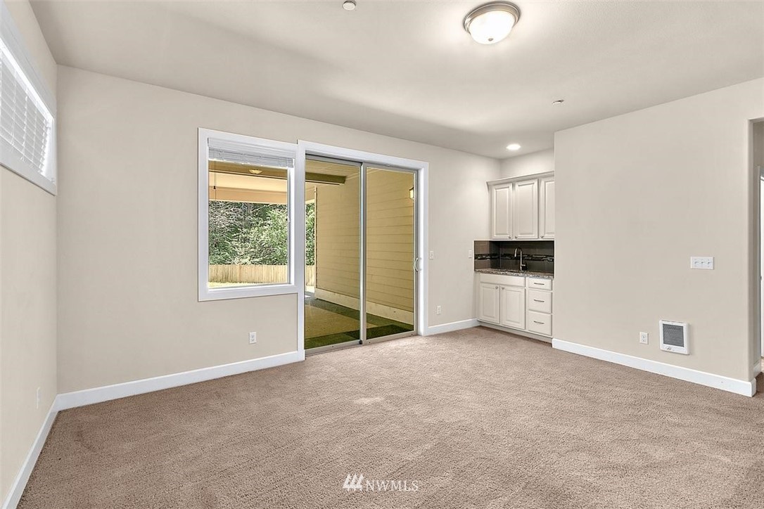 9402 Northeast 200th Street Bothell, WA 98011 - Photo 36 of 40