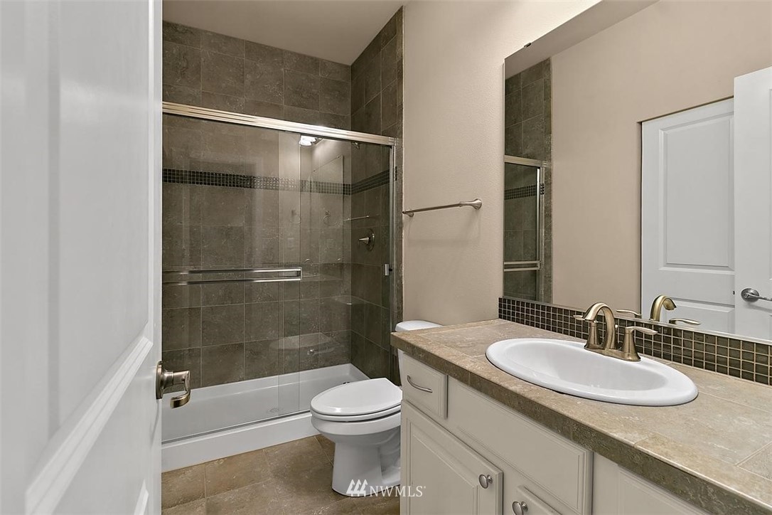 9402 Northeast 200th Street Bothell, WA 98011 - Photo 37 of 40