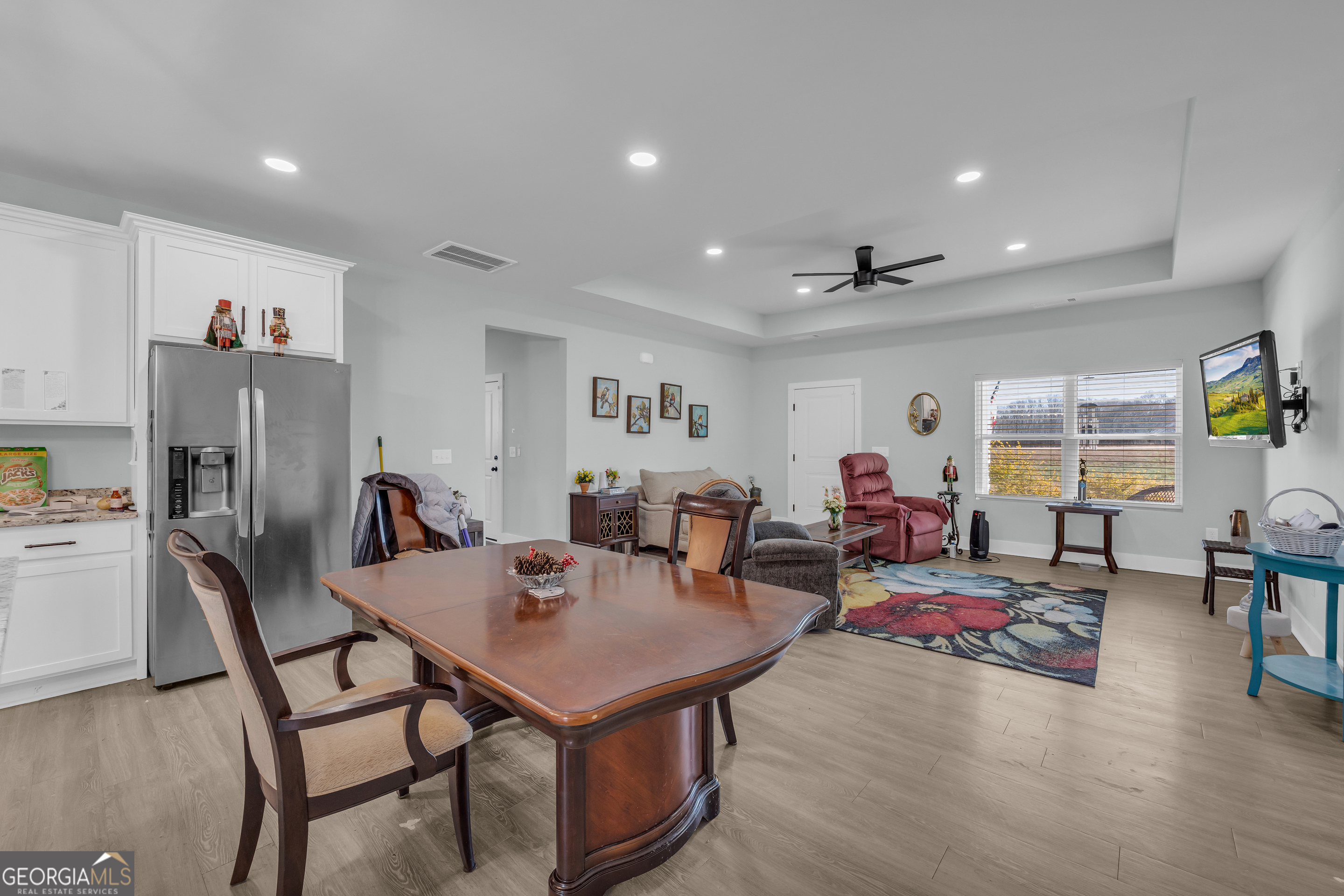 1279 South Fairview Road Lavonia, GA 30553 - Photo 21 of 43 a living room with furniture a table and chairs
