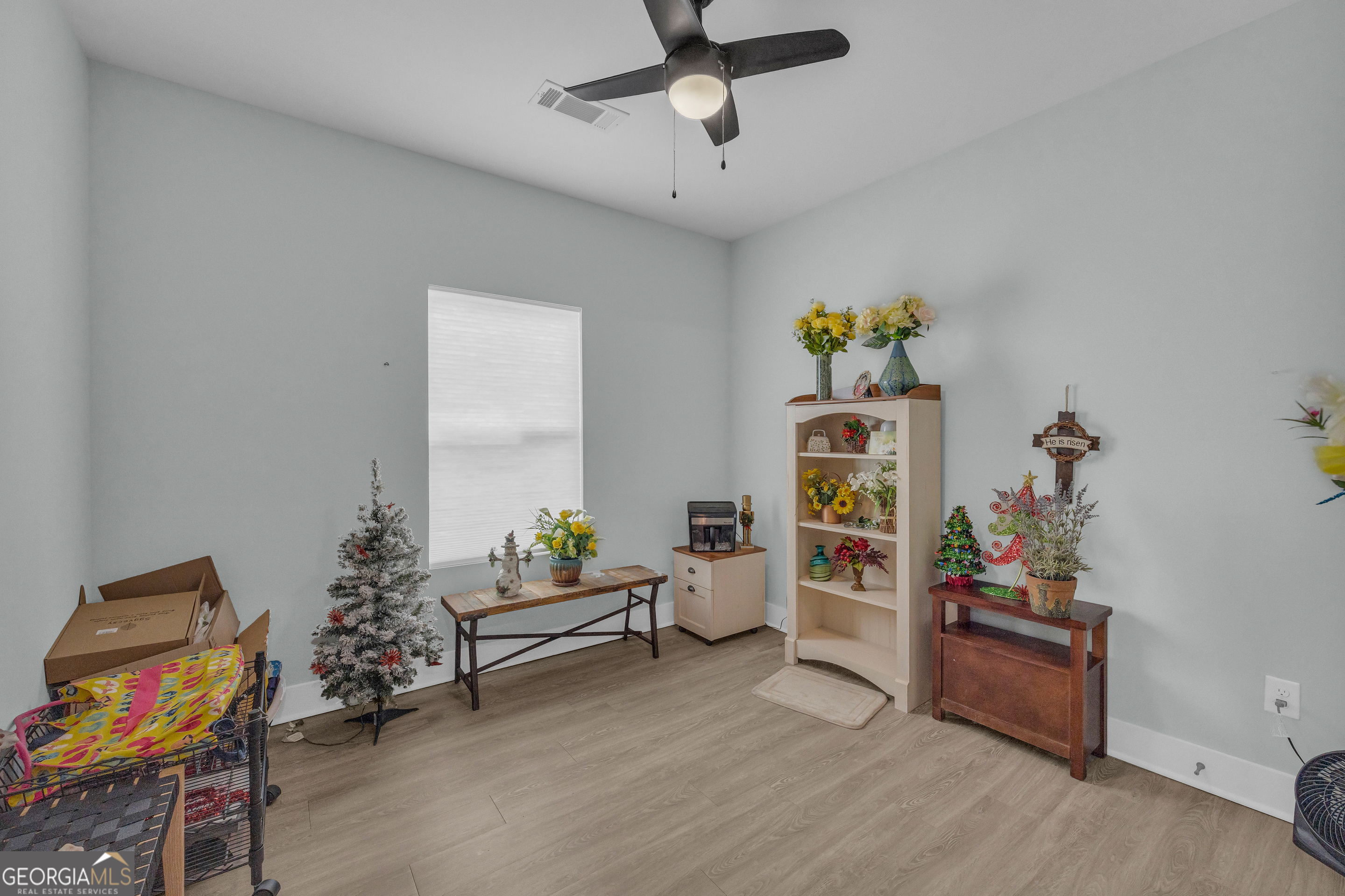 1279 South Fairview Road Lavonia, GA 30553 - Photo 25 of 43 a living room with furniture and wooden floor
