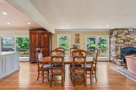 $799,000 | 425 Oak Point Place, Santa Rosa, CA 95409
