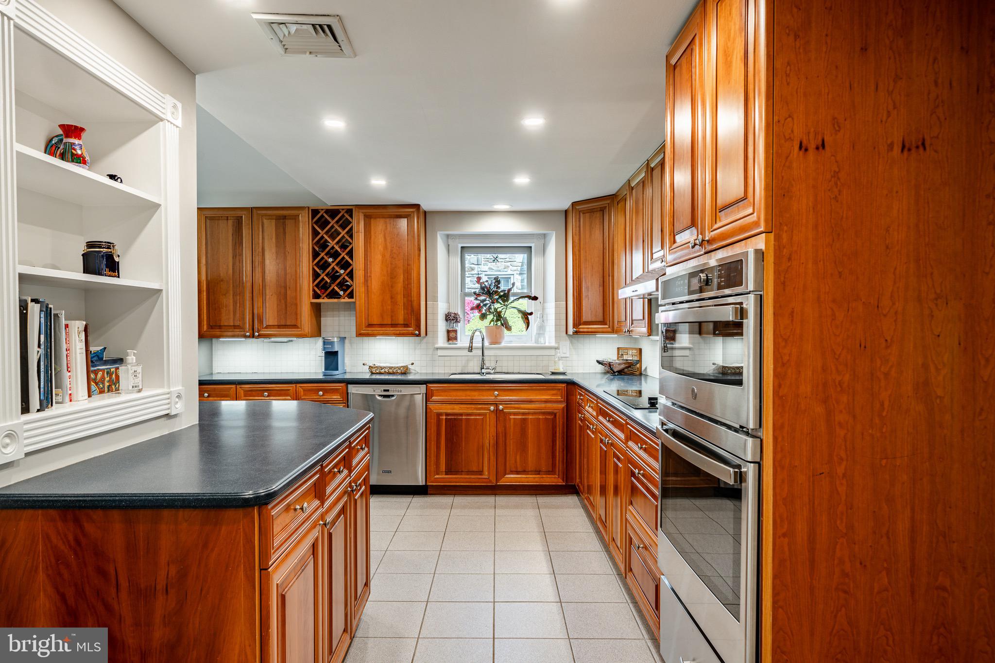 516 Eaton Road Drexel Hill, PA 19026 - Photo 10 of 40 Gallery Image 10