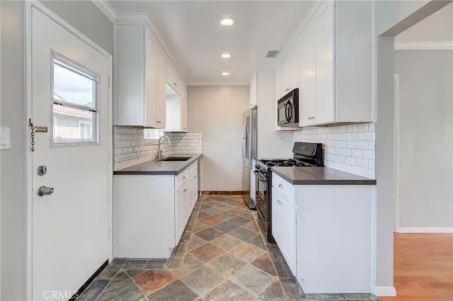 $2,450 | 24359 Pennsylvania Avenue, Lomita, CA 90717