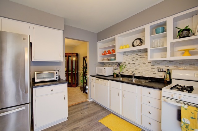 352 Springlake Lane, Unit A Aurora, IL 60504 - Photo 7 of 20