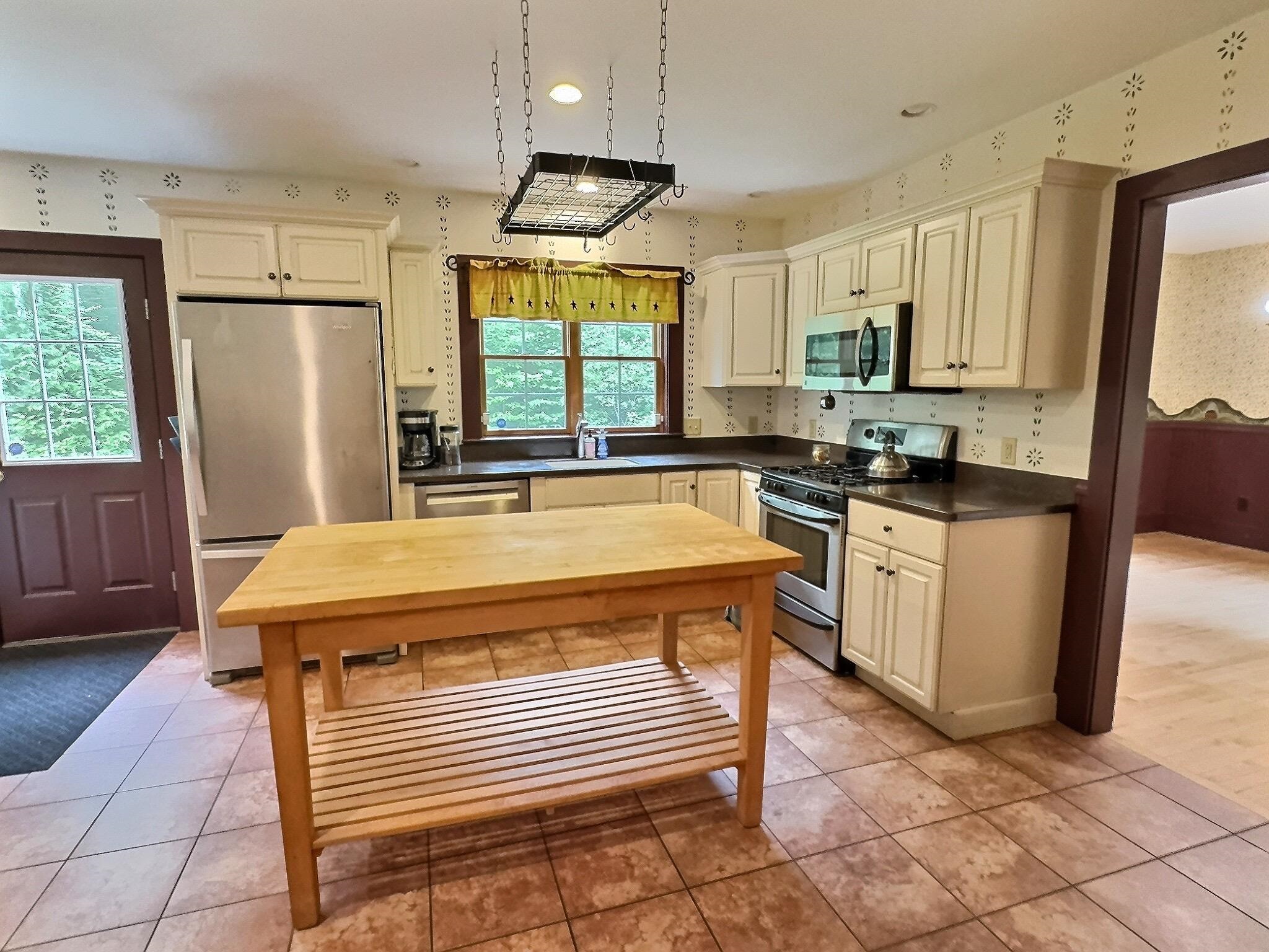 987 Dunbar Hill Road Grantham, NH 03753 - Photo 9 of 40 Gallery Image 9