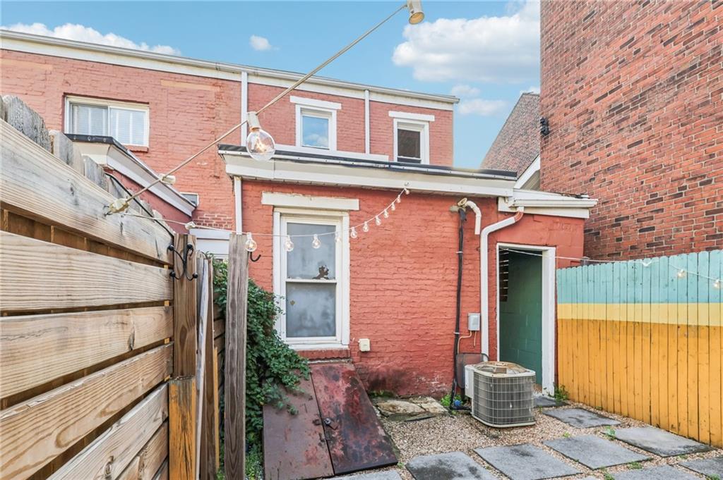 176 Lodi Way Pittsburgh, PA 15201 - Photo 26 of 28 a front view of a house with a yard