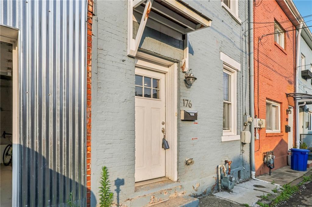 176 Lodi Way Pittsburgh, PA 15201 - Photo 3 of 28 a view of a brick house