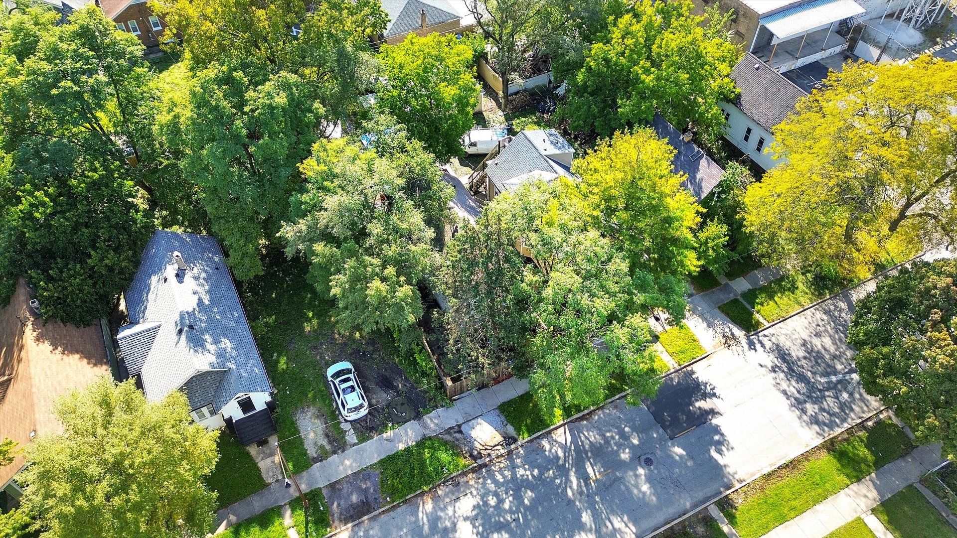 331 West 107th Street Chicago, IL 60628 - Photo 24 of 28 a view of a garden