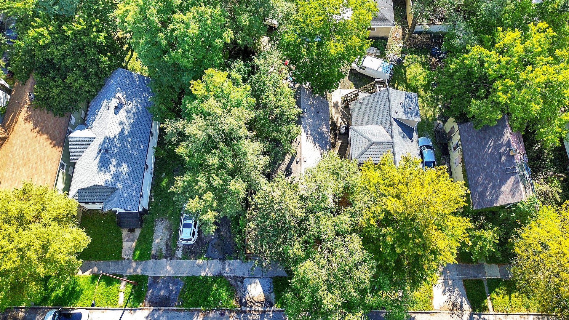 331 West 107th Street Chicago, IL 60628 - Photo 25 of 28 an aerial view of a house