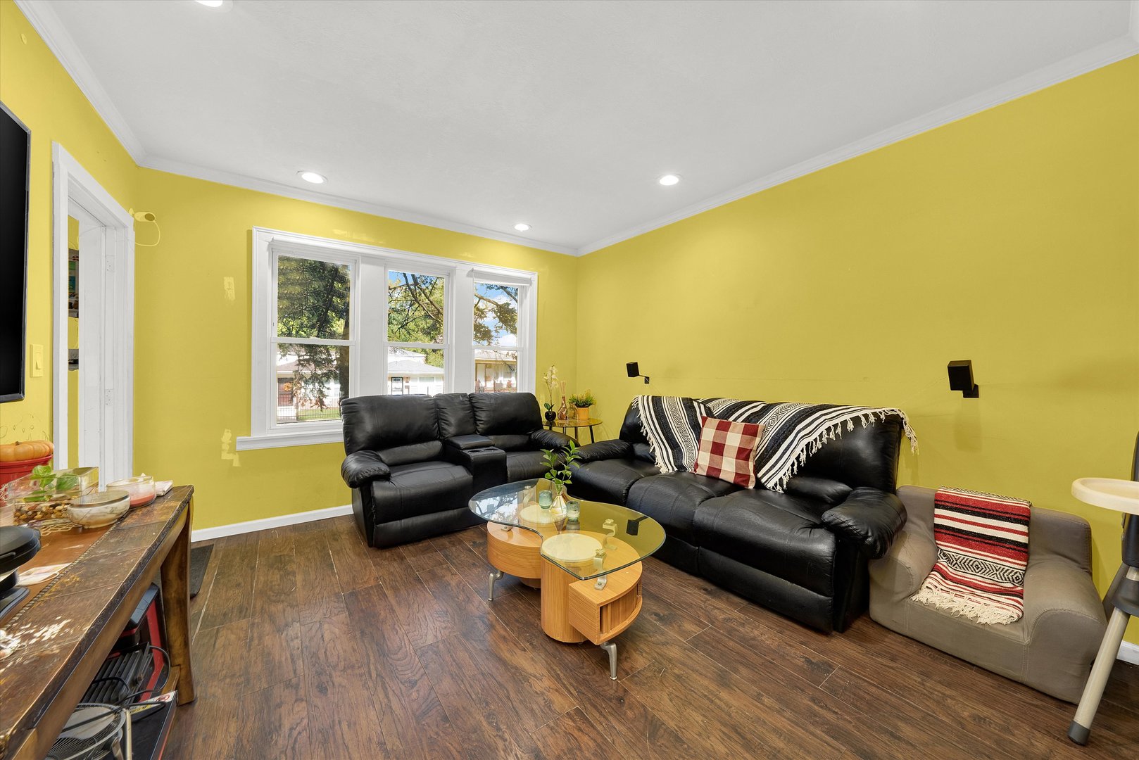 331 West 107th Street Chicago, IL 60628 - Photo 4 of 28 a living room with furniture and a large window