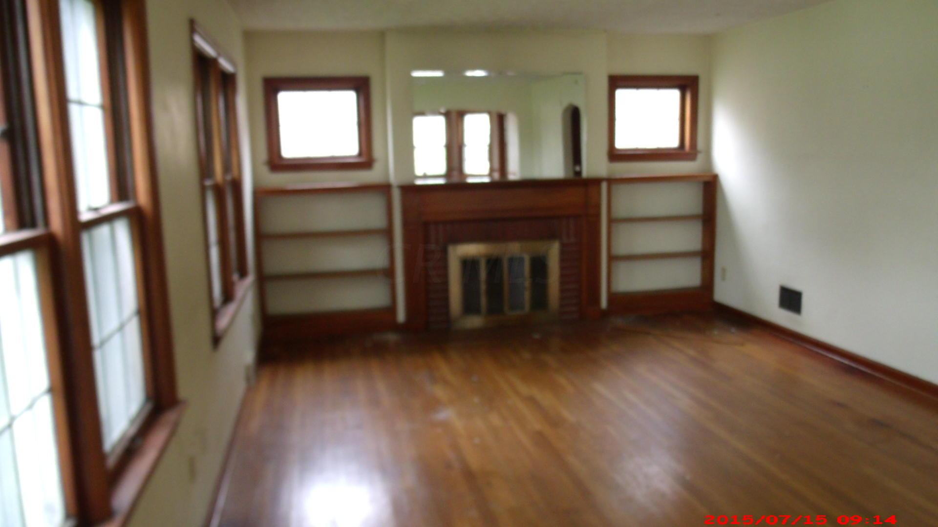 918 South James Road Columbus, OH 43227 - Photo 2 of 5 Gallery Image 2