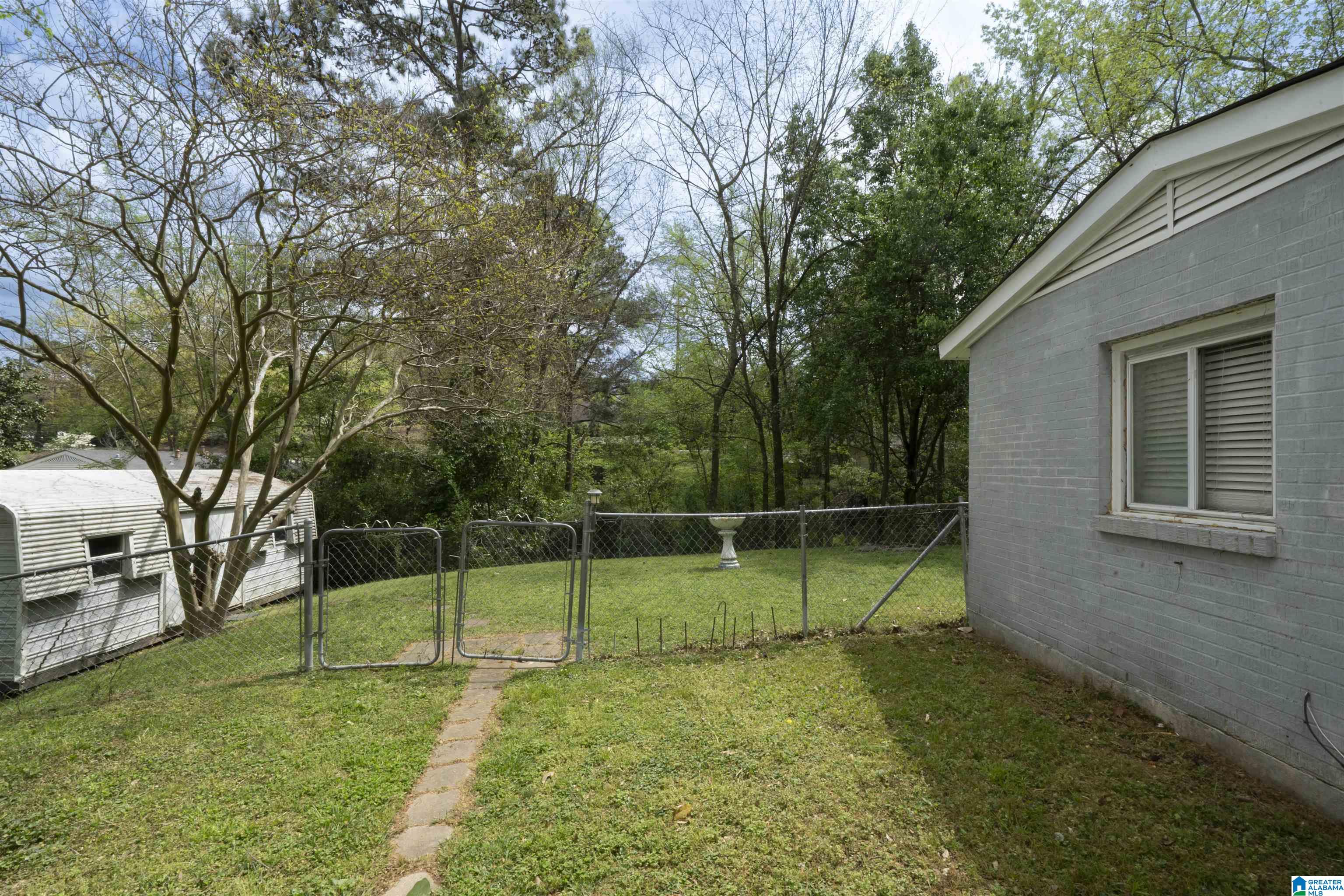 2177 Chapel Hill Road Birmingham, AL 35216 - Photo 24 of 31