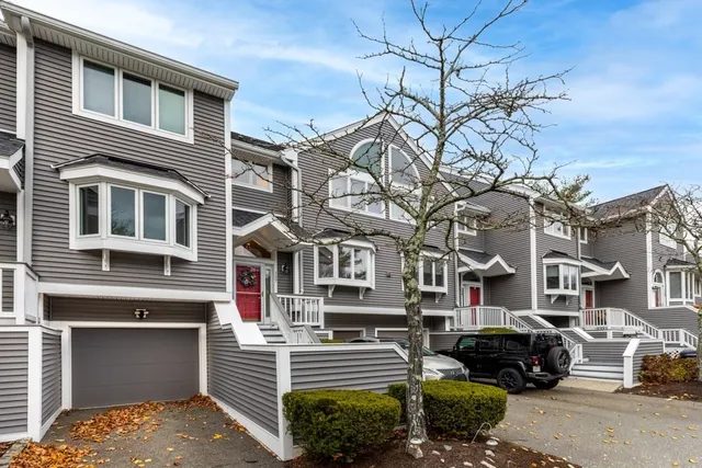 $619,900 | 1200 Salem Street, Unit 127, Lynnfield, MA 01940