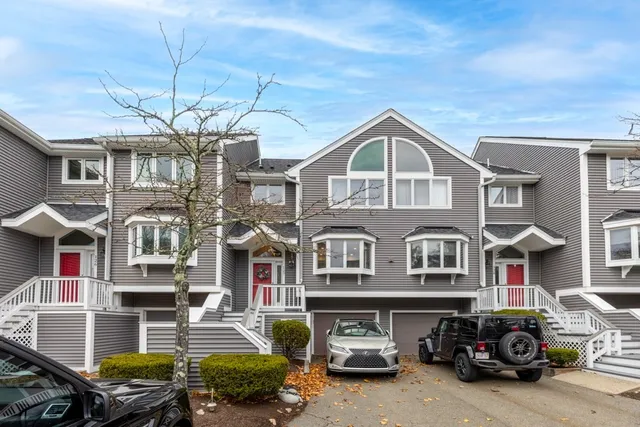 $619,900 | 1200 Salem Street, Unit 127, Lynnfield, MA 01940