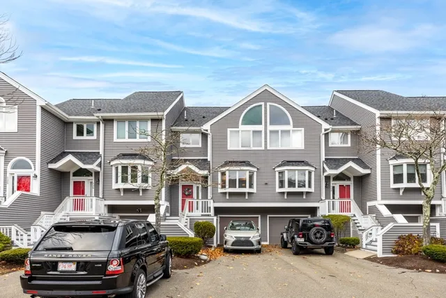 $619,900 | 1200 Salem Street, Unit 127, Lynnfield, MA 01940