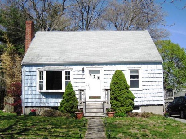 17 Youngs Road Dedham, MA 02026 - Photo 1 of 24 Gallery Image 1