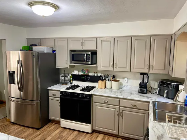 $185,000 | 1632 North 24th Street, Quincy, IL 62301