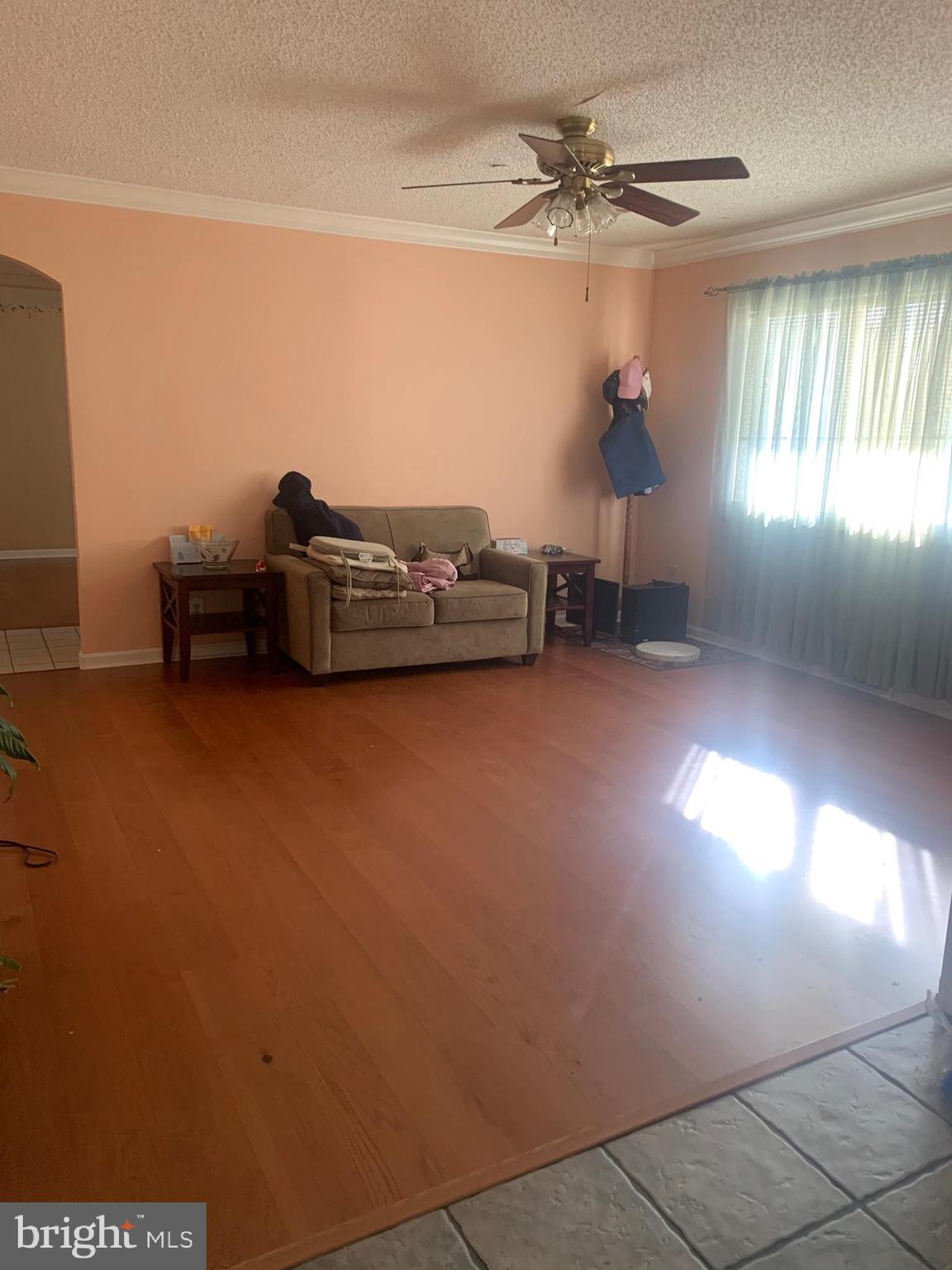 9223 Annapolis Road Philadelphia, PA 19114 - Photo 3 of 26 Gallery Image 3
