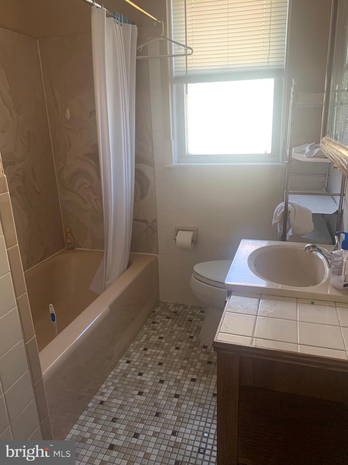 9223 Annapolis Road Philadelphia, PA 19114 - Photo 7 of 26 Gallery Image 7