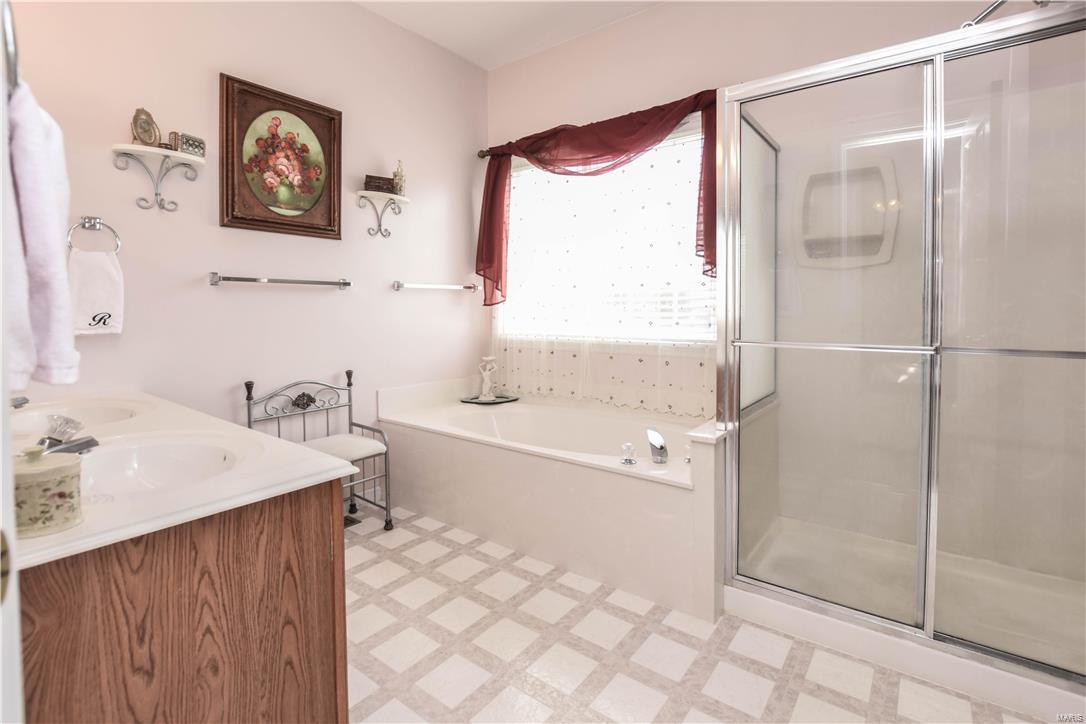 1218 Raintree Pass O'Fallon, MO 63366 - Photo 17 of 34