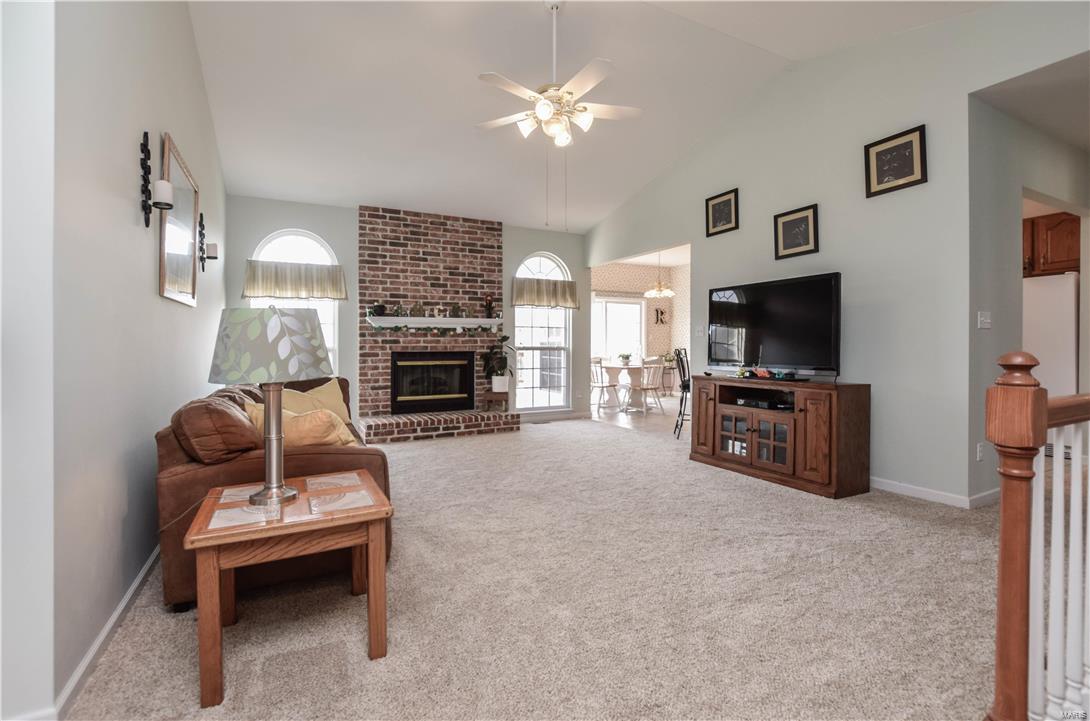 1218 Raintree Pass O'Fallon, MO 63366 - Photo 8 of 34