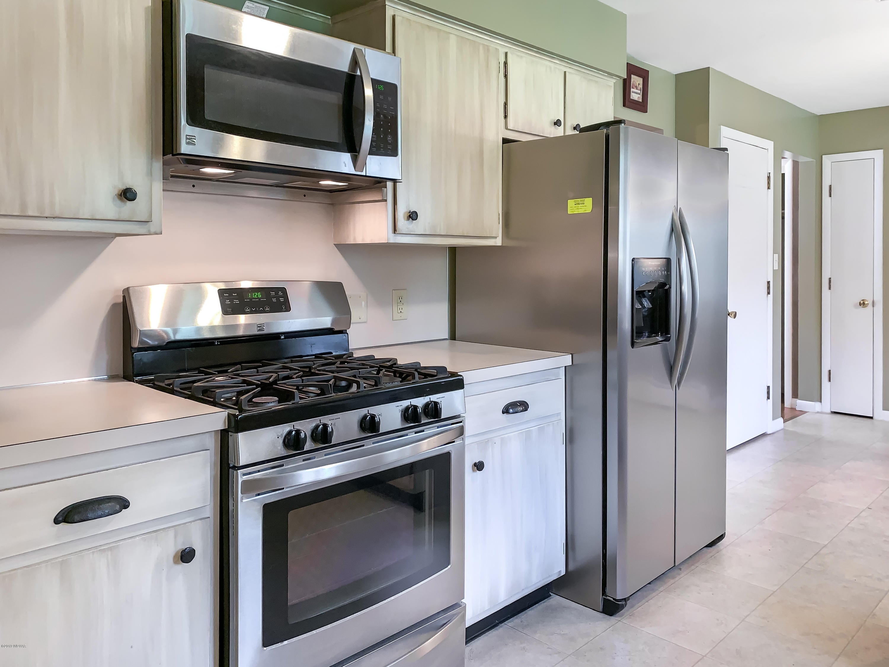 1165 St Davids Road Williamsport, PA 17701 - Photo 4 of 18 Kitchen