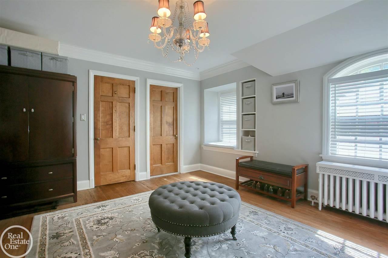 253 Lewiston Road Grosse Pointe, MI 48236 - Photo 29 of 41 50044437-28.JPG