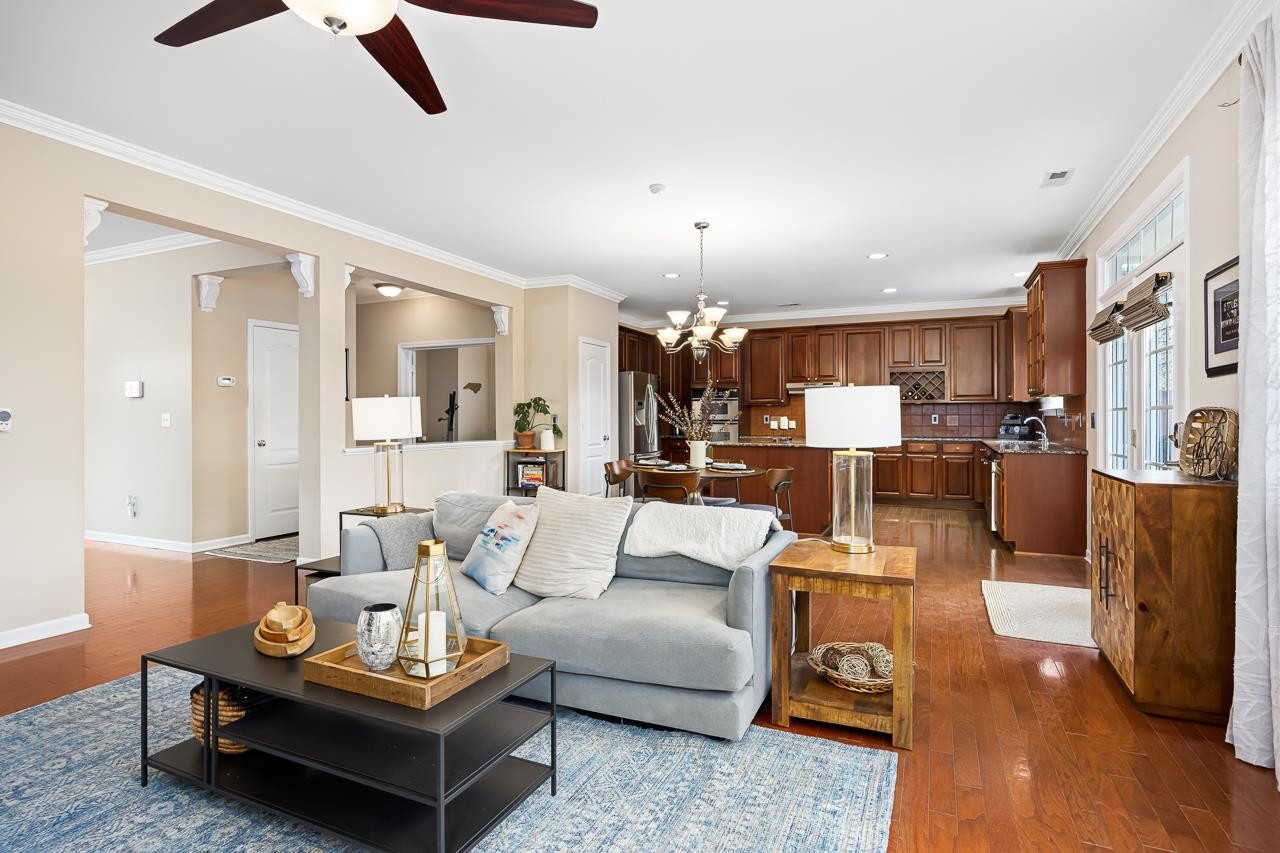 Den/Family/Great Room