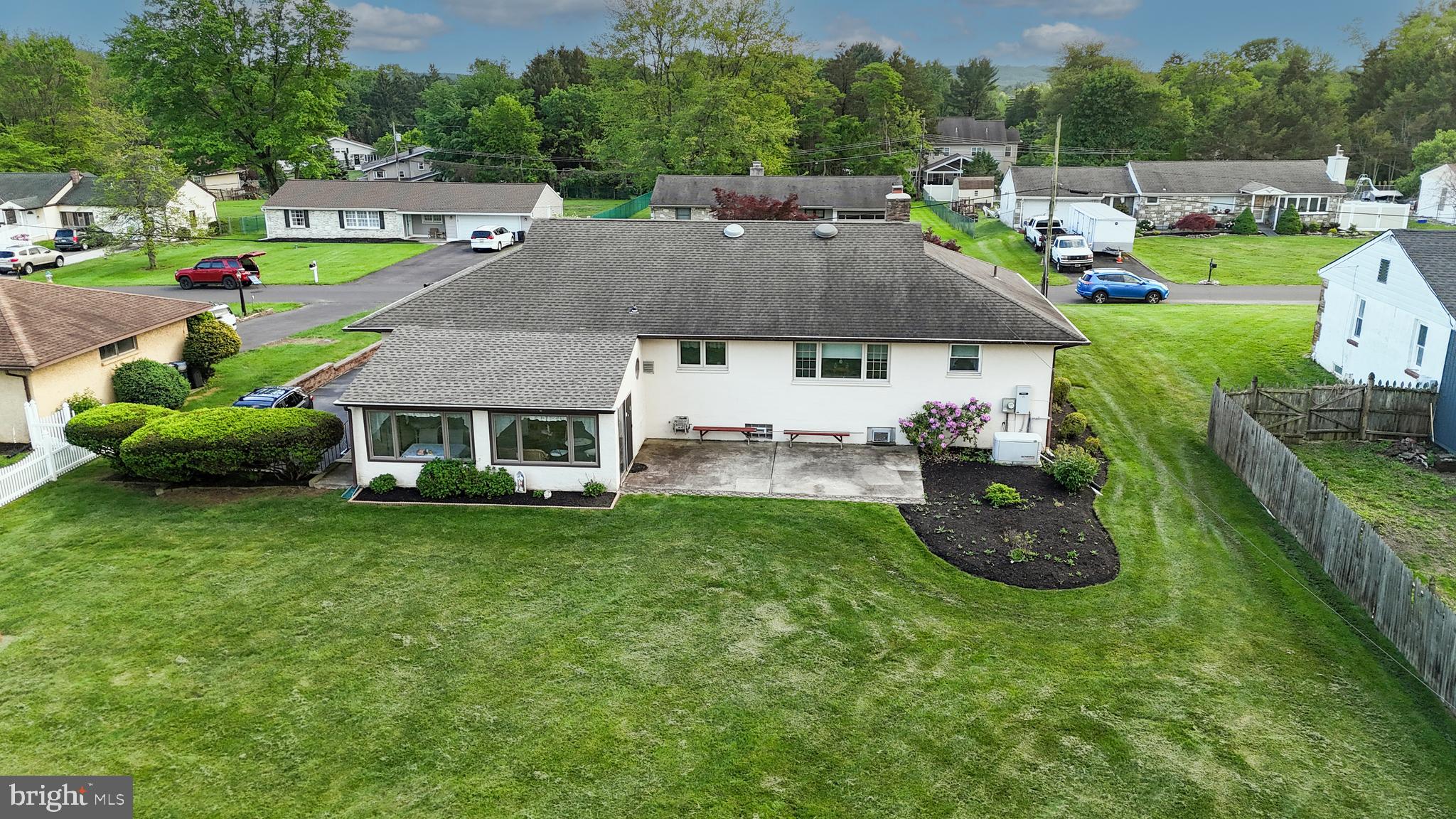 135 Holly Road Southampton, PA 18966 - Photo 6 of 52 a view of a house with a garden