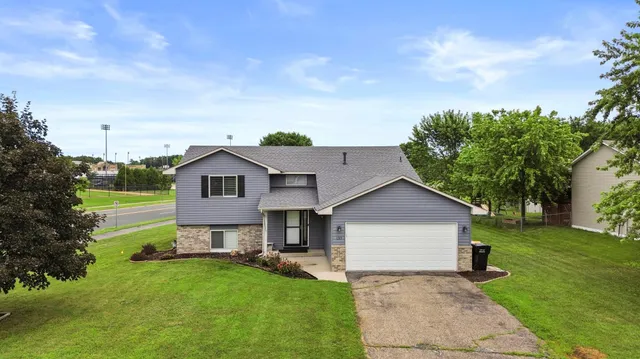 $390,000 | 137 Hickory Lane, Shakopee, MN 55379