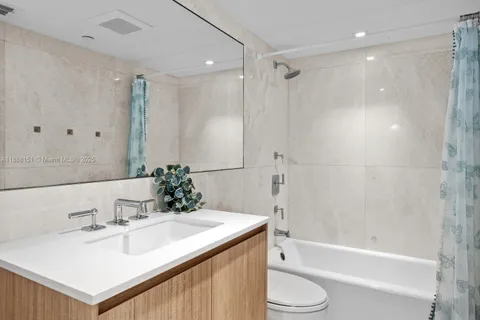 $3,750,000 | 234 Washington Avenue, Unit A, Miami Beach, FL 33139