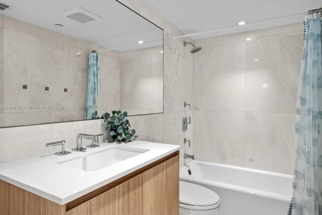 $3,750,000 | 234 Washington Avenue, Unit A, Miami Beach, FL 33139