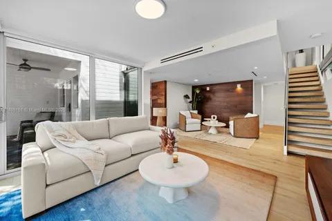 $3,750,000 | 234 Washington Avenue, Unit A, Miami Beach, FL 33139