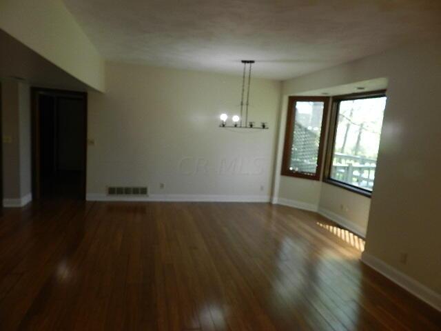 2647 Ferris Road Columbus, OH 43224 - Photo 10 of 30 Dining room