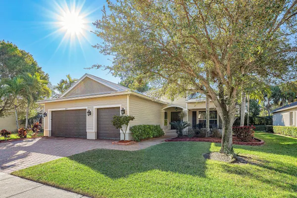 $665,000 | 8948 New Hope Court, Royal Palm Beach, FL 33411